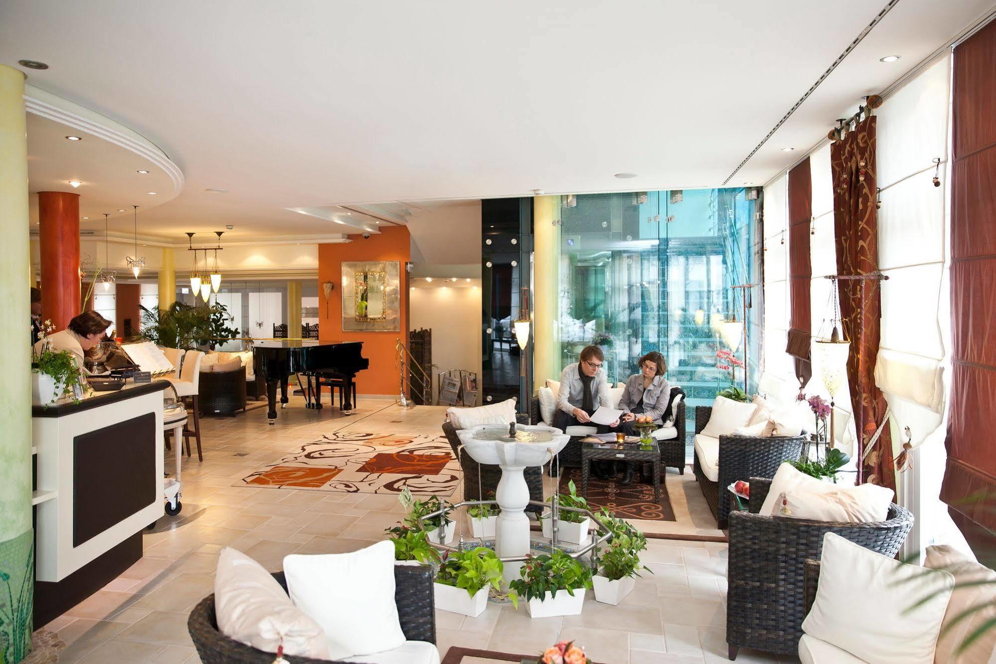 โรงแรม ลาคาซ่า ทือบิงเงิน ภายนอก รูปภาพ